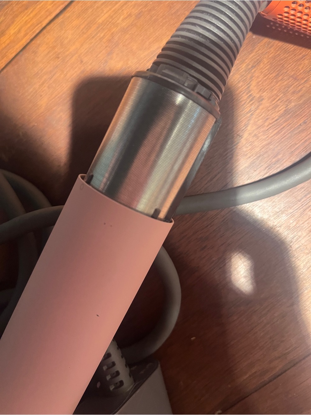 Dyson blow dryer candy pop edition - Picture 4 of 15